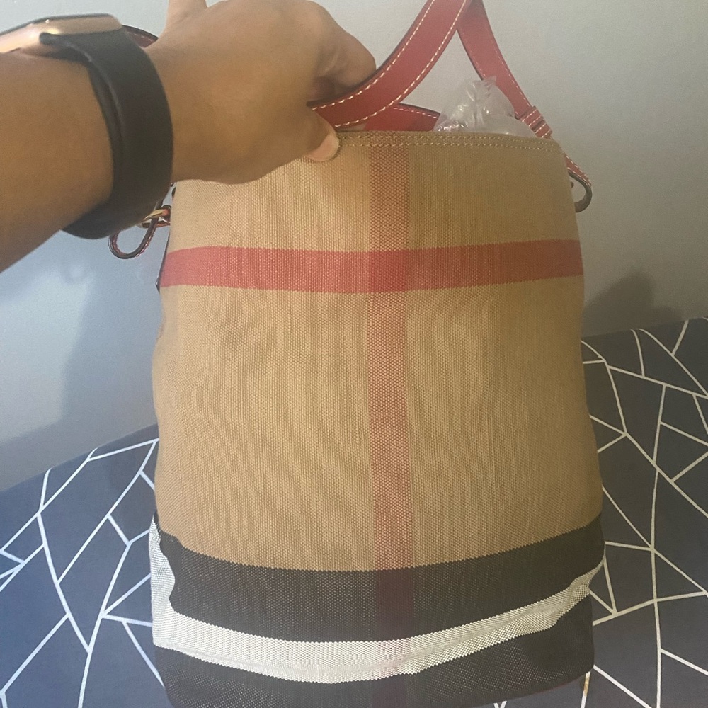 Burberry Tan and Red Shoulder Bag with Signature Check